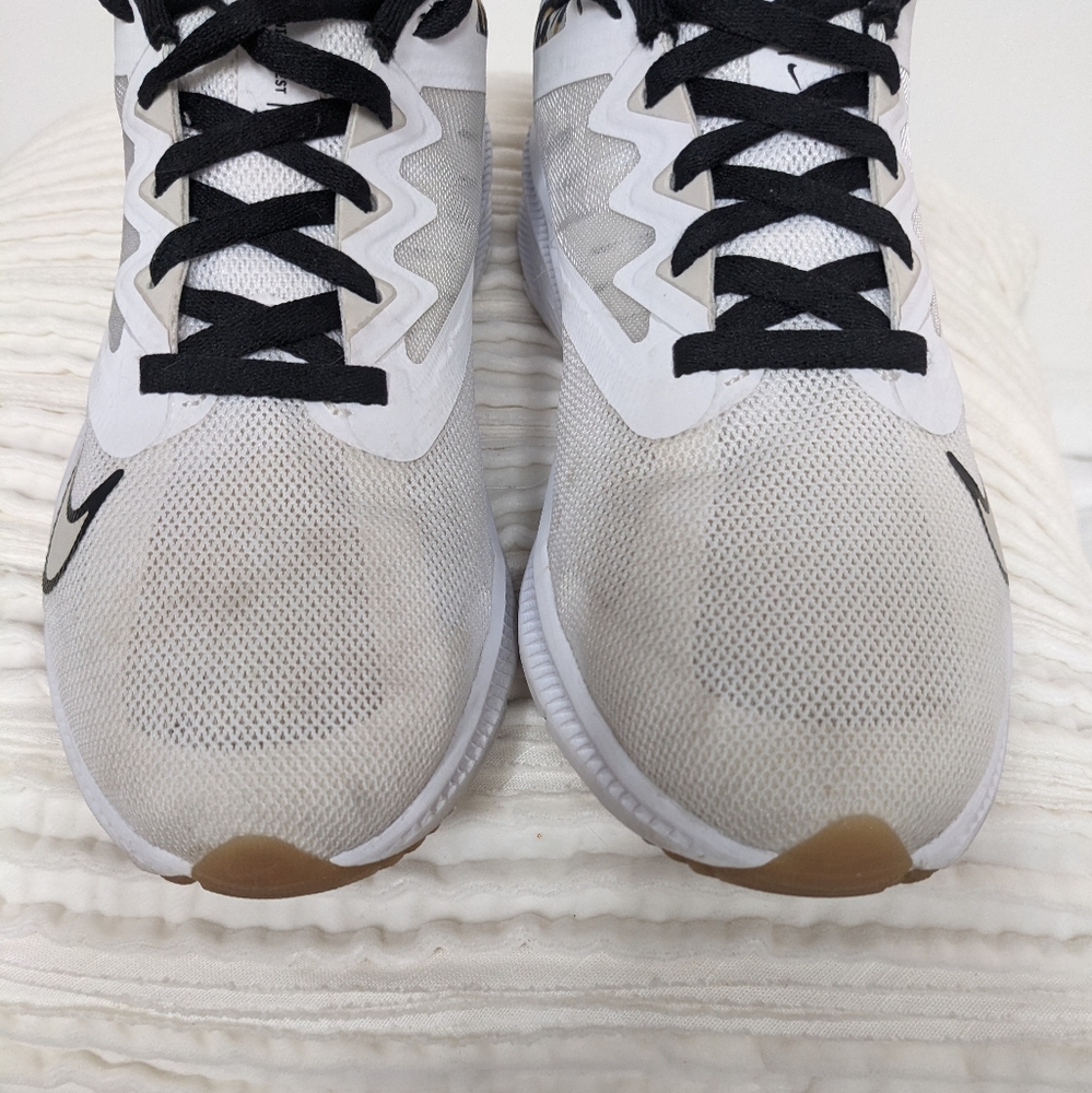 Nike Women's Quest 3 Premium Running Shoes White Light Bone Animal Print - Picture 10 of 12